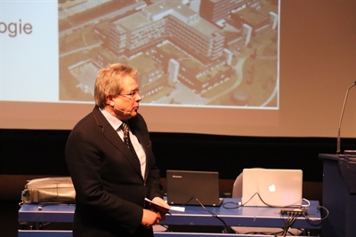 Prof. Lemke während seines Vortrags