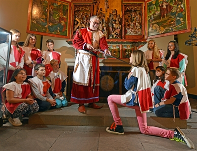 Die Museen der Burg Altena suchen Museumsführer. Besonders beliebt ist die Ritterprüfung 