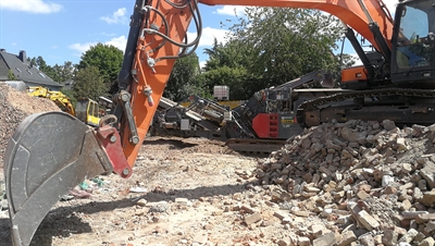 Wer jetzt plant, bei einer Baumaßnahme Recyclingbaustoffe zu verwenden, hat die Vorgaben der neuen die Ersatzbaustoffverordnung zu beachten. Die Umweltbehörde des Märkischen Kreises hat dazu ein Merkblatt veröffentlicht. Foto Guido Bartsch 