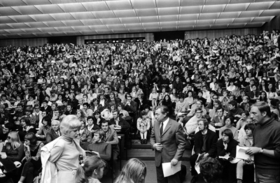 Schaufenster Stadtgeschichte: Hörsaal 1970 